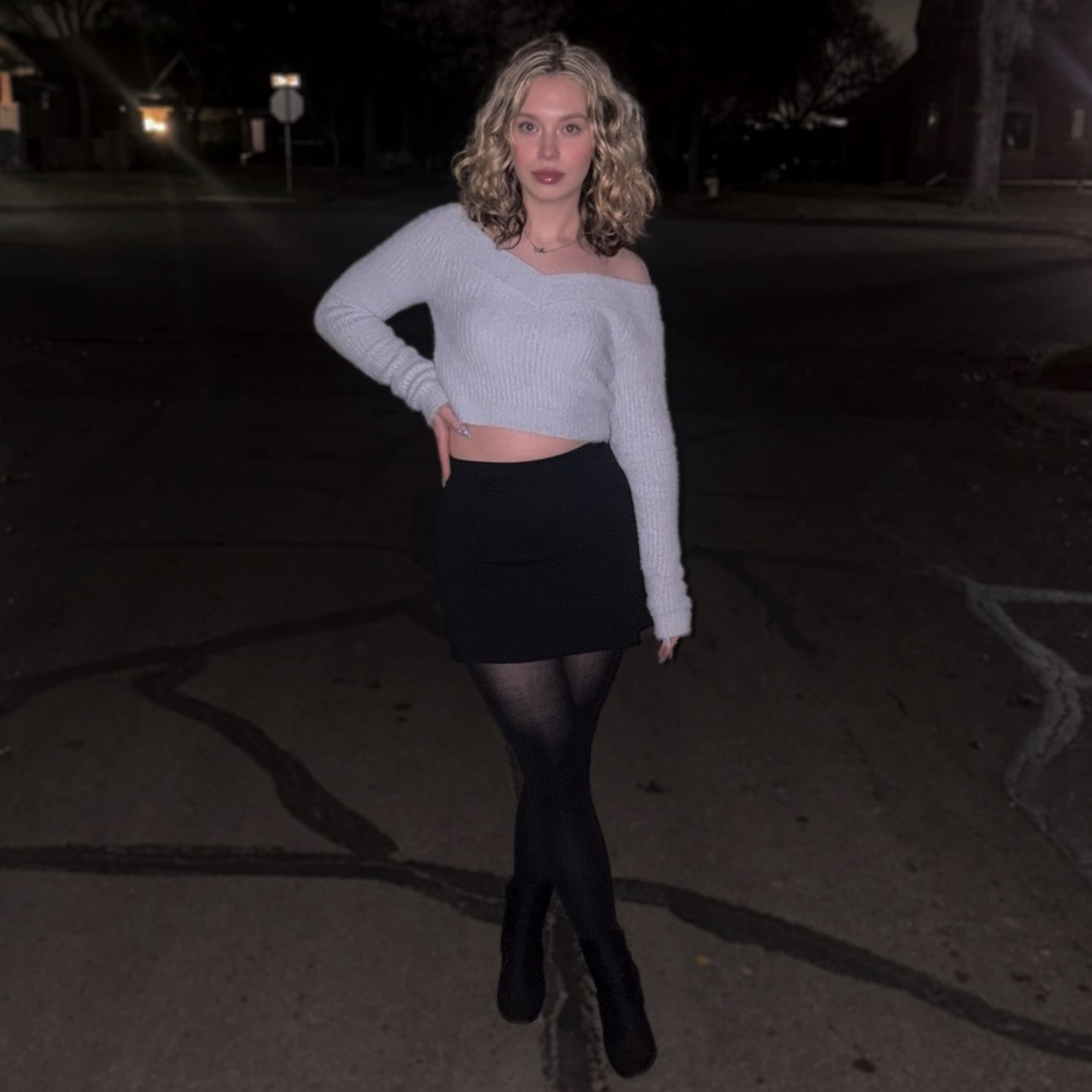 American Eagle Outfitters Gray Off-Shoulder Crop Top